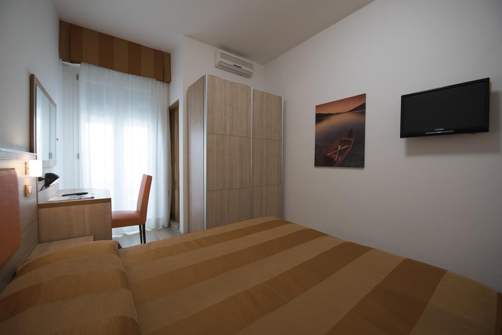 Hotel Iride & Spa 체제나티코 외부 사진